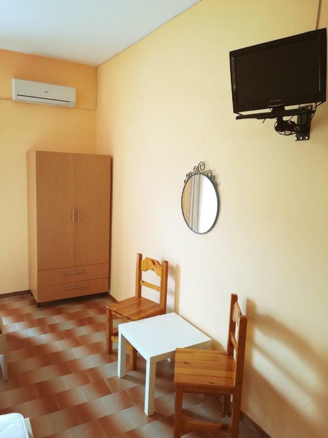 Eleftheria'S Apartments Ератіні Екстер'єр фото