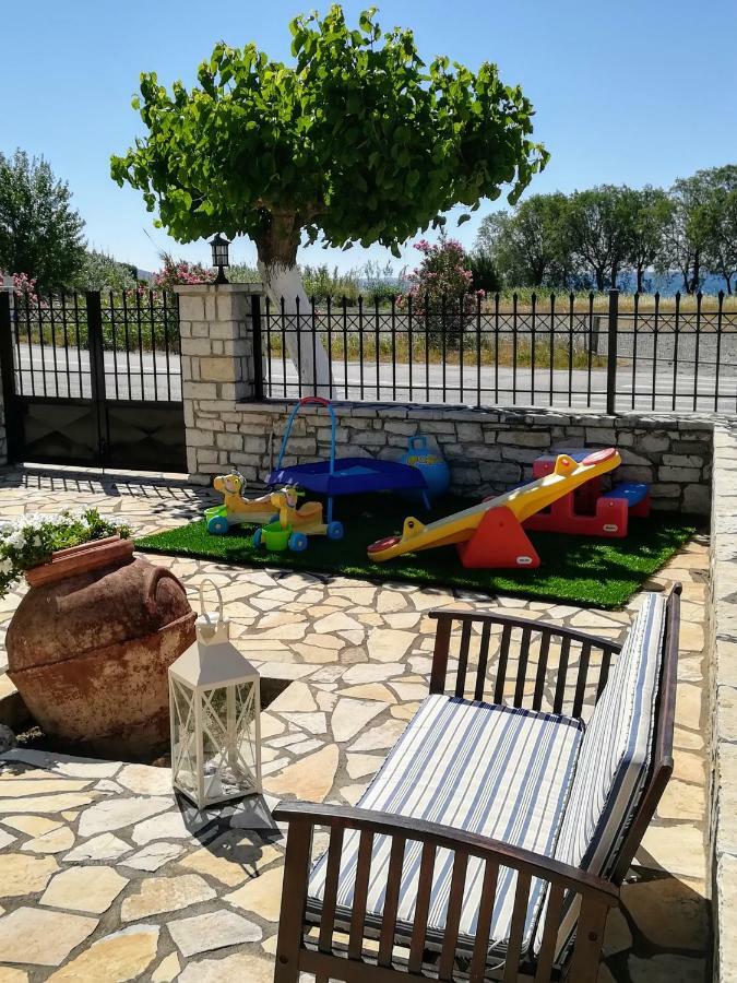 Eleftheria'S Apartments Ератіні Екстер'єр фото